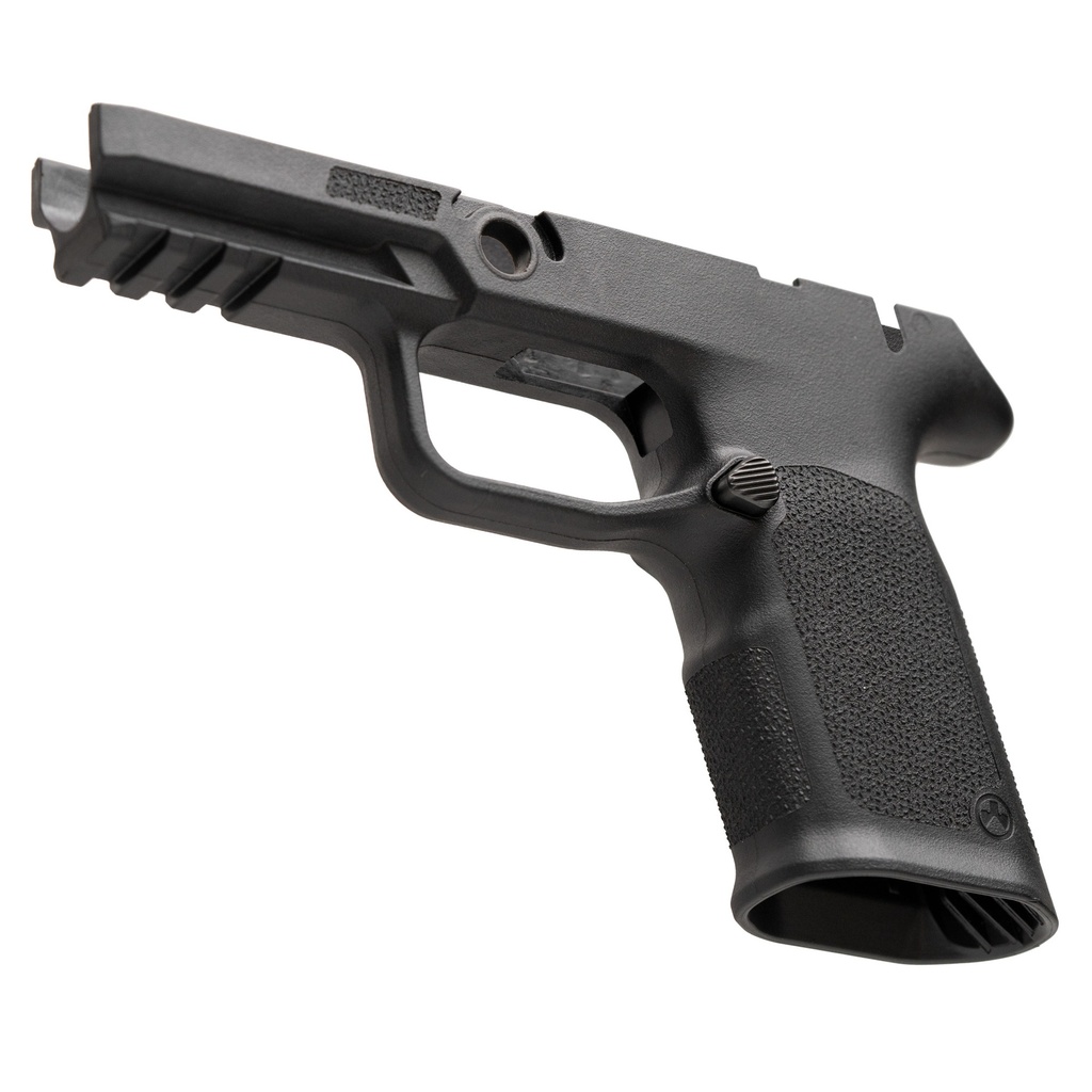 MPIMAG1364BLK_2_HR.jpg